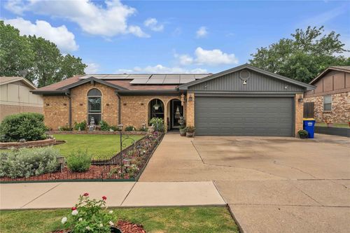 7613 Clover Ln, Watauga, TX, 76148-1708 | Card Image
