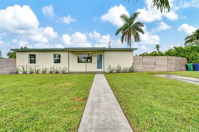 11250 Sw 46th St, House other with 4 bedrooms, 2 bathrooms and null parking in Miami FL | Image 1