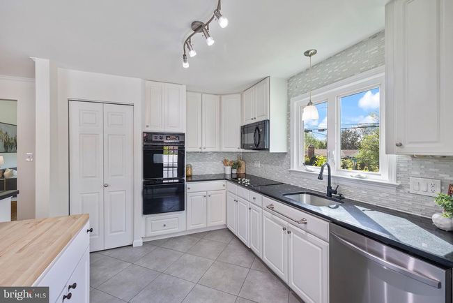 9821 Singleton Dr, House other with 5 bedrooms, 4 bathrooms and null parking in BETHESDA MD | Image 10