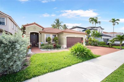 4437 Sw 161st Path, House other with 3 bedrooms, 2 bathrooms and null parking in Miami FL | Image 3