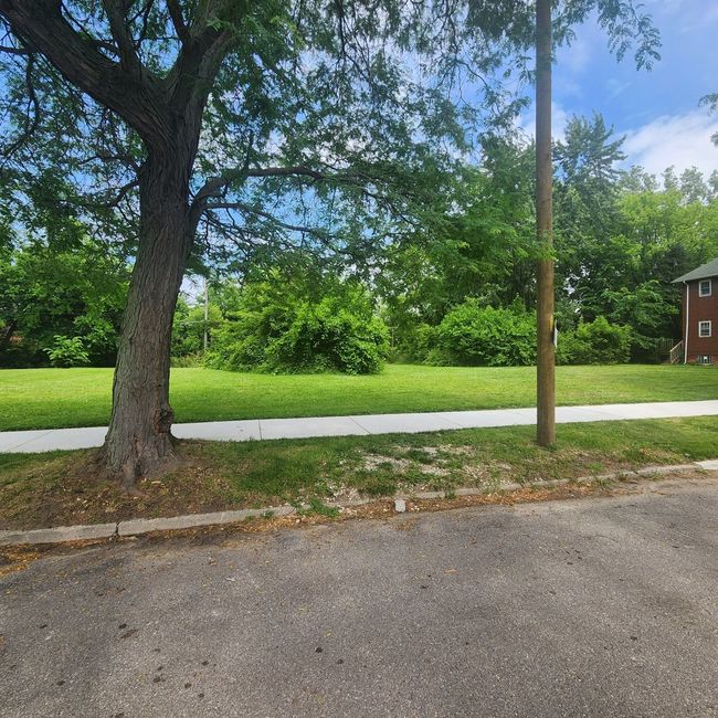 732 Manistique Ave, Home with 4 bedrooms, 2 bathrooms and null parking in Manistique MI | Image 4