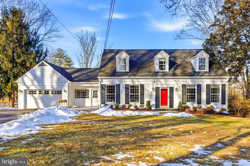 9101 Warfield Rd, GAITHERSBURG, MD, 20882-4221 | Card Image