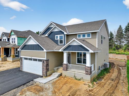 8716 Periwinkle Blvd, Woodbury, MN, 55129-6406 | Card Image