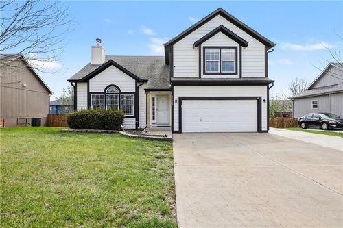 20515 W 220th Ter, Spring Hill, KS, 66083-4083 | Card Image