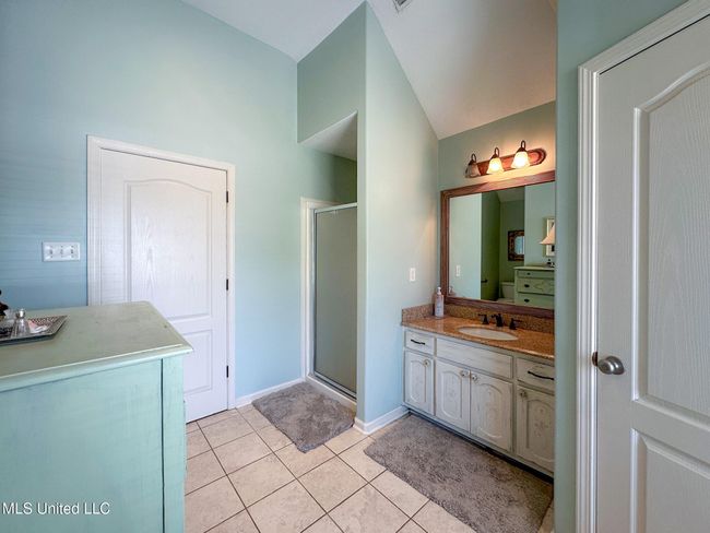 Primary Luxury Bath | Image 18