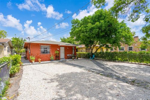 2385 Nw 32nd St, Miami, FL, 33142-5847 | Card Image