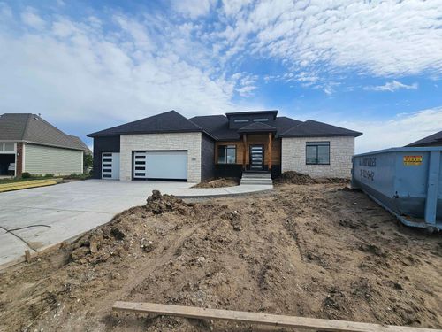 5046 N Remington St, Bel Aire, KS, 67226-7605 | Card Image