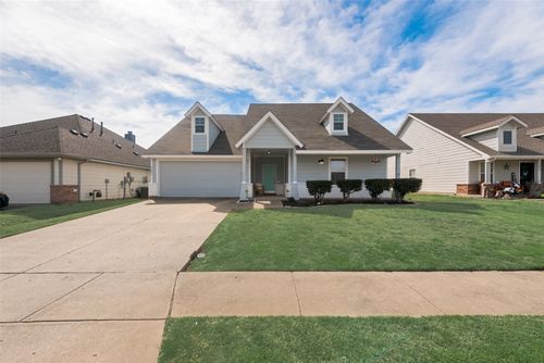 9805 Tanglebrush Dr, Mckinney, TX, 75072-2847 | Card Image