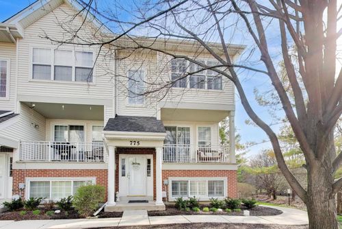 775 Pheasant Trl, St. Charles, IL, 60174-8801 | Card Image