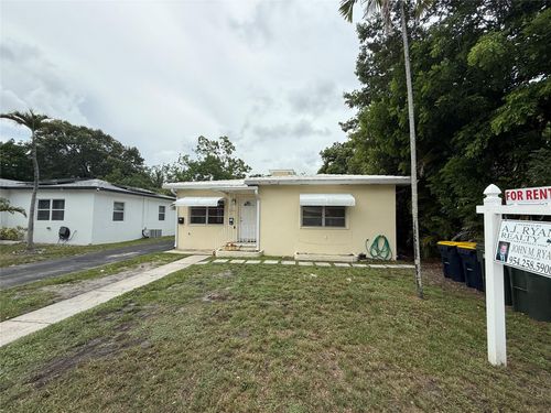 214 Sw 7th St, Dania Beach, FL, 33004-3948 | Card Image
