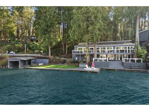 3220 Southshore Blvd, Lake Oswego, OR, 97034-5633 | Card Image