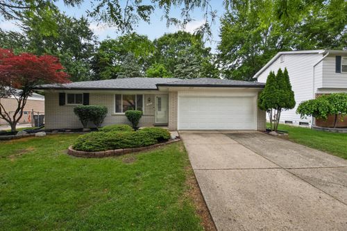 212 Charterhouse Dr, Canton, MI, 48188-1522 | Card Image