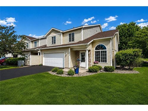 2233 Red Bud Rd, Hudson, WI, 54016-8099 | Card Image