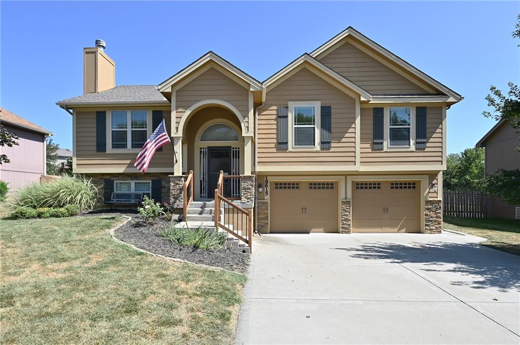 Harbor Dr, Smithville, MO 64089
