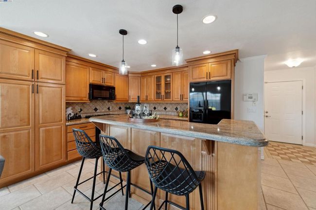 CUSTOM TILE BACKSPLASH | Image 9
