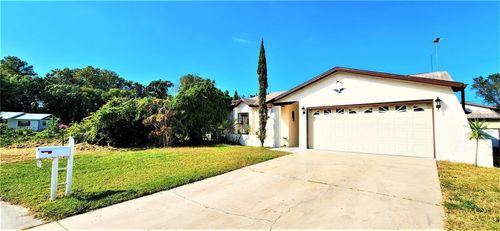 7805 Foxwood Dr, NEW PORT RICHEY, FL, 34653-2113 | Card Image