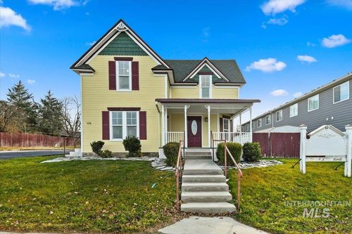 520 16th Ave N, Nampa, ID, 83687-3538 | Card Image