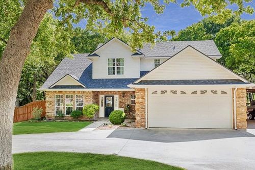 128 Southwinds Dr, Weatherford, TX, 76087-8233 | Card Image