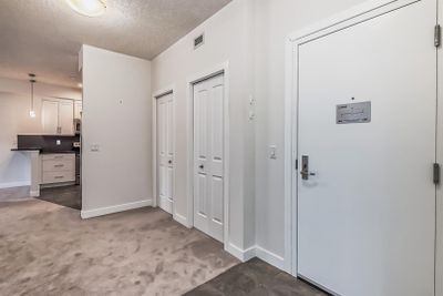 214 - 1005a Westmount Dr, Condo with 2 bedrooms, 2 bathrooms and 3 parking in Strathmore AB | Image 3