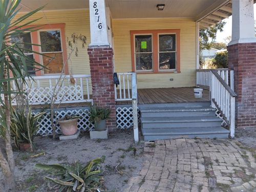 8216 N 14th St, TAMPA, FL, 33604-3330 | Card Image