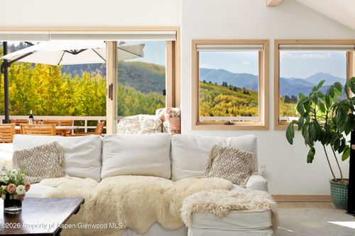 1833 W Buttermilk Rd, Aspen, CO, 81611-2732 | Card Image
