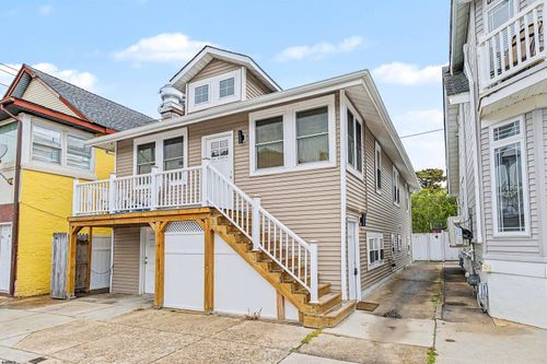 3 S Richards Ave, Ventnor City, NJ, 08406-2645 | Card Image