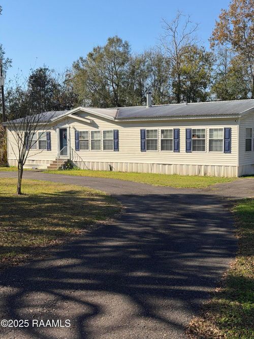 217 Shaw Rd, Opelousas, LA, 70570-4607 | Card Image