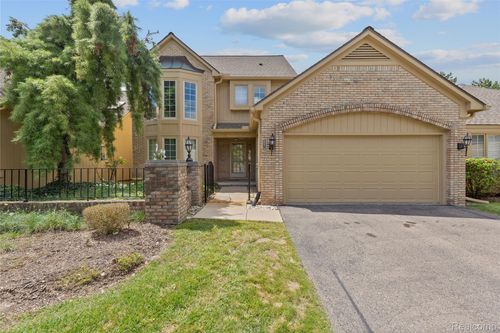 6579 Noble Rd, West Bloomfield, MI, 48322-1348 | Card Image