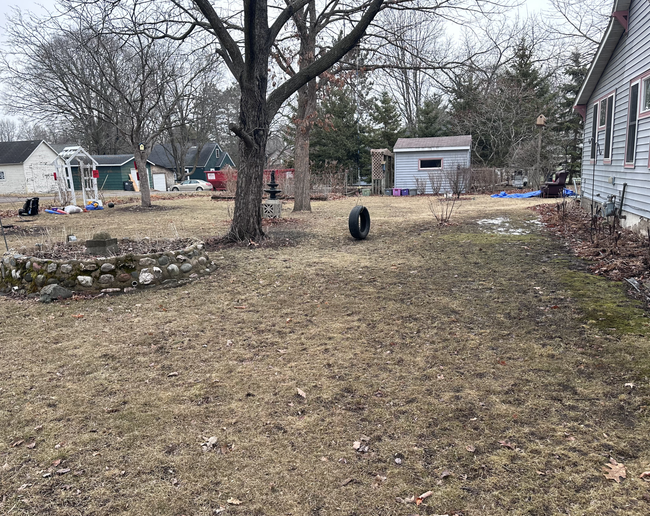 Backyard / Double Lot! | Image 16