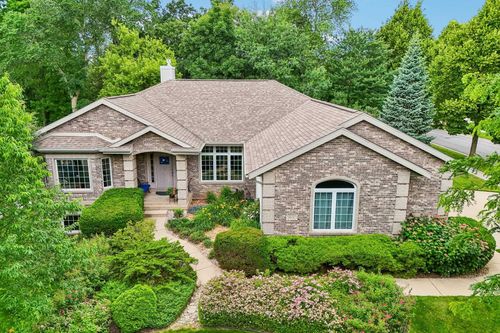 1802 Pineview Drive, MADISON, WI, 53593 | Card Image