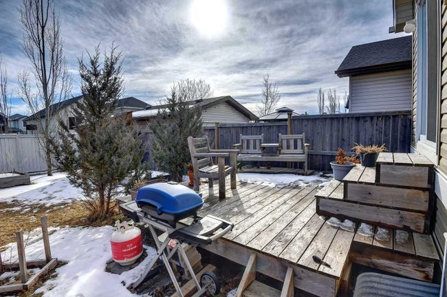 2088 Bridlemeadows Manor Sw, Home with 3 bedrooms, 1 bathrooms and 1 parking in Calgary AB | Image 39