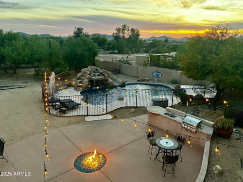 1749 E Dolores Rd, Phoenix, AZ, 85086-7711 | Card Image