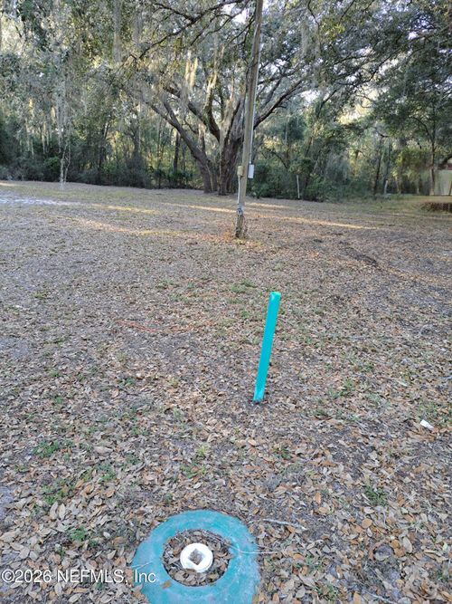 211 Lemon St, WILDWOOD, FL, 34785-3908 | Card Image