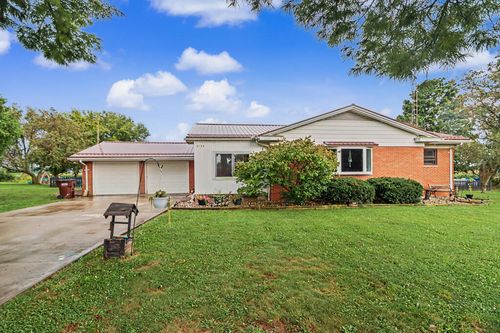 2811 Quaker Rd, Bucyrus, OH, 44820-1233 | Card Image