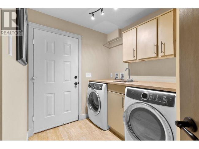 464 Cascia Dr, House other with 4 bedrooms, 4 bathrooms and 2 parking in Kelowna BC | Image 21