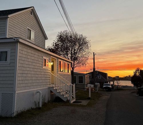 5 44th St, Newbury, MA, 01951-1407 | Card Image