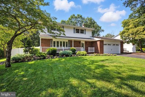 2221 Mistletoe Ln, Millville, NJ, 08332-3655 | Card Image