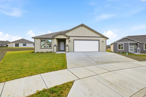 6449 W 29th Ct, Kennewick, WA, 99338-3503 | Card Image