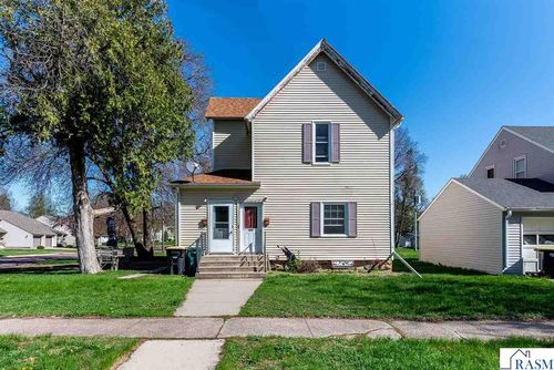 405 E 8th St, Blue Earth, MN, 56013-2034 | Card Image