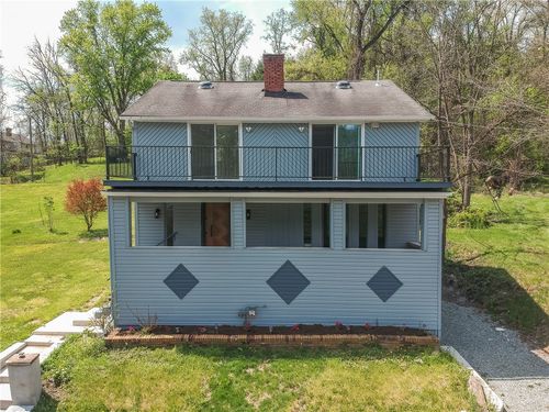 2513 Grove Rd, South Park, PA, 15129-9214 | Card Image
