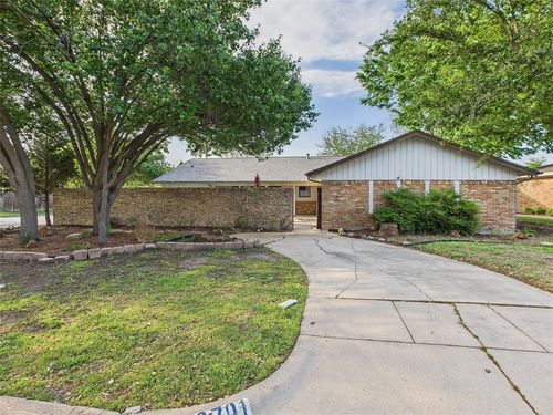 3701 Lawndale Ave, Fort Worth, TX, 76133-2937 | Card Image