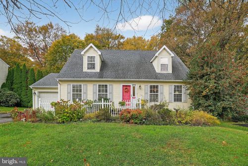 308 Welcome Ave, WEST GROVE, PA, 19390-8932 | Card Image