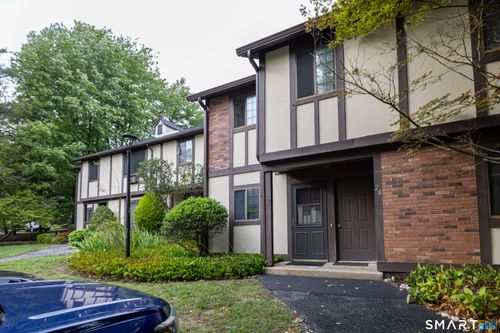 27-27 Andover Ct, Brookfield, CT, 06804-2725 | Card Image