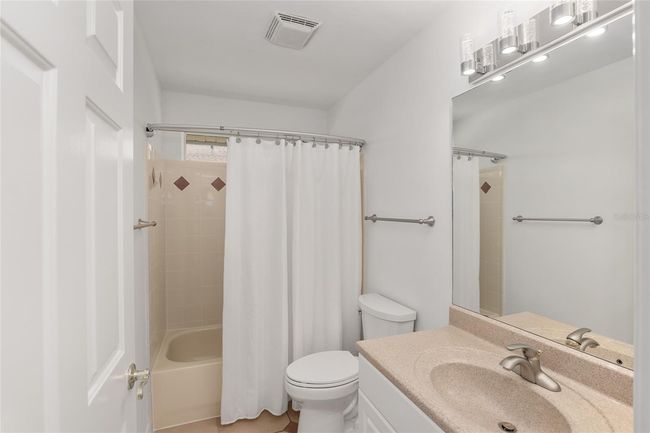 HALL BATH BETWEEN GUEST ROOM 1 AND 2 | Image 47