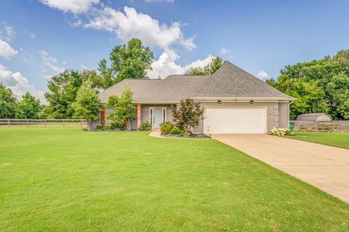 15 Janis Marie Cv, Oakland, TN, 38060-5215 | Card Image