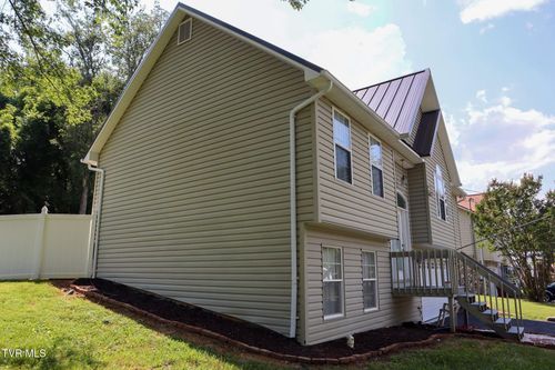 1718 Concord St, Johnson City, TN, 37604-7235 | Card Image