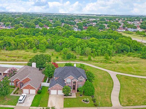 615 E Lynn Creek Drive, Arlington, TX, 76002 | Card Image