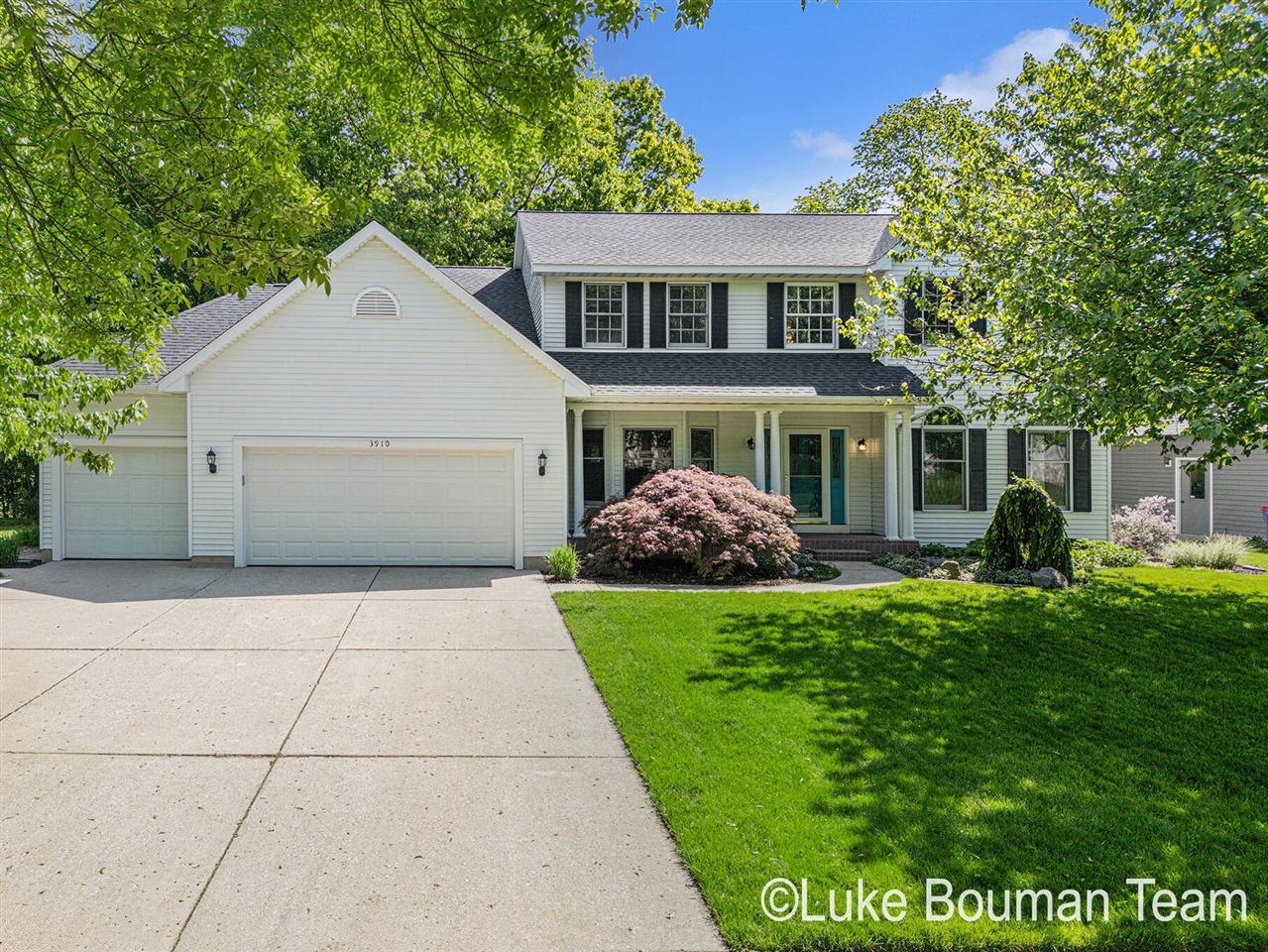 Wilton Dr, Grand Rapids, MI 49508