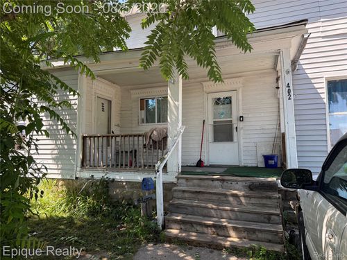402 Black St, Caro, MI, 48723-1904 | Card Image