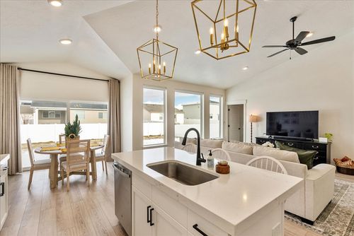 1573 E Lynx Ln, Eagle Mountain, UT, 84005-6429 | Card Image